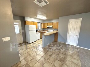 1749 W 1020 N in Saint George, UT - Building Photo - Building Photo