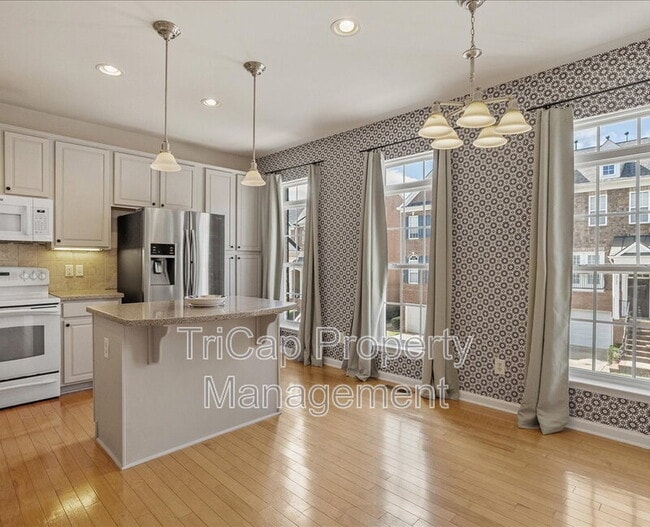 property at 2746 Laurel Cherry St