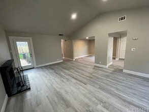 15223 Poppy Meadow St in Santa Clarita, CA - Building Photo - Building Photo