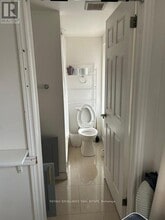 1114 College St in Toronto, ON - Building Photo - Building Photo