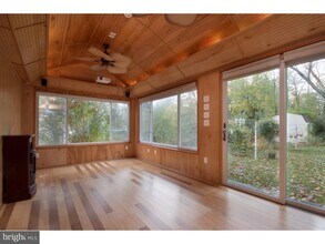 384 Walnut Ln in Princeton, NJ - Building Photo - Building Photo