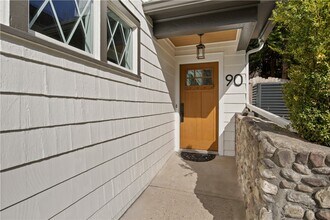 90 Stoneleigh Ct in Rochester, NY - Building Photo - Building Photo