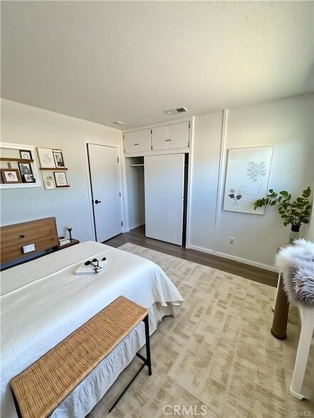 11742 Jacaranda Ave in Hesperia, CA - Foto de edificio - Building Photo