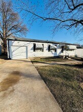 9720 Gloucester Dr in St. Louis, MO - Building Photo - Building Photo