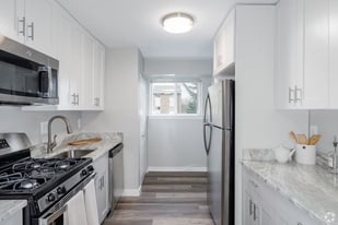 Sunnybrook Townhouses in Lancaster, PA - Building Photo