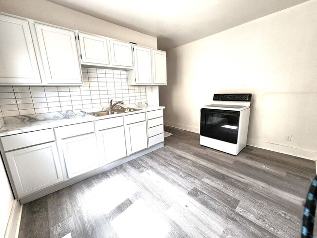 property at 1518 S 37th St.
