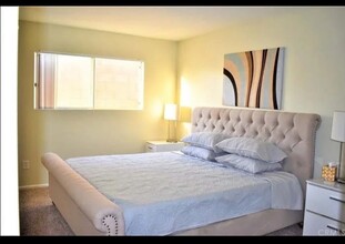 12585 Maui Way, Unit B in Desert Hot Springs, CA - Building Photo - Building Photo
