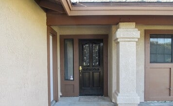 704 Canfield Dr in Lompoc, CA - Building Photo - Building Photo