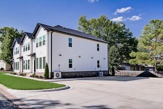 309 E 3rd St in Mountain Home, AR - Building Photo - Building Photo