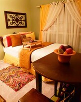 4197 Fredericksburg Dr in College Park, GA - Building Photo