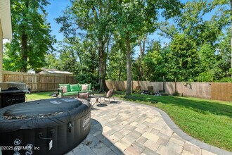 706 Estates Cove Rd in Jacksonville, FL - Building Photo - Building Photo