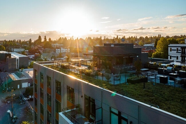 Ballard Yards in Seattle, WA - Foto de edificio - Building Photo