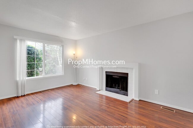 16607 SW Florence St in Beaverton, OR - Building Photo - Building Photo