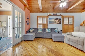 3915 Diane Rd in Big Pine Key, FL - Building Photo - Building Photo