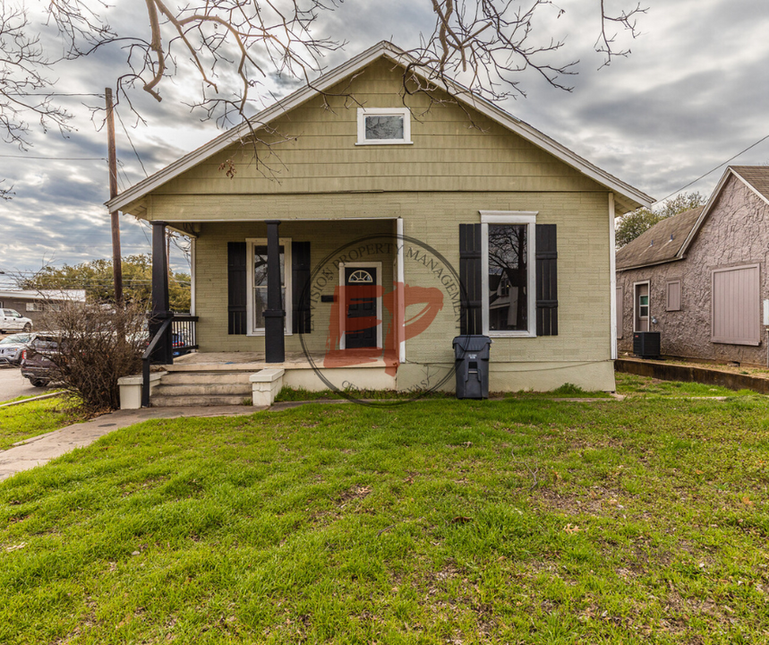 2300 Washington Ave in Waco, TX - Building Photo