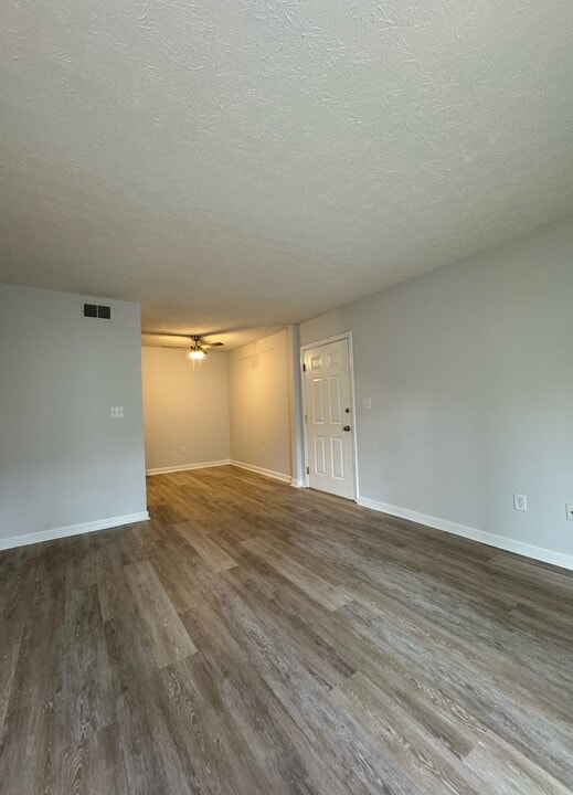 226 Yager Ave in La Grange, KY - Building Photo