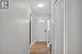 434 Moodie Dr in Ottawa, ON - Building Photo - Building Photo