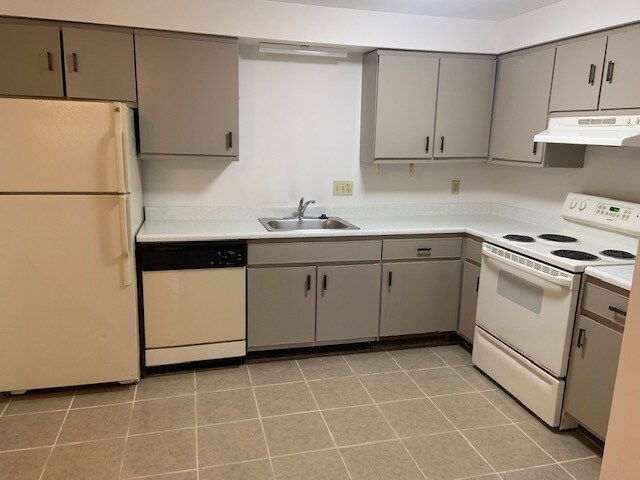 250 McIntosh Dr, Unit 250 McIntosh Drive in Auburn, NY - Foto de edificio - Building Photo