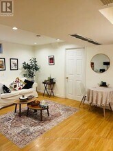 5335 Flatford Rd in Mississauga, ON - Building Photo - Building Photo