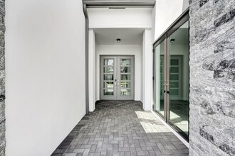 9099 Silver Marsh Ln in Boca Raton, FL - Building Photo - Building Photo
