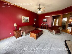 16280 NW 130th Terrace in Platte City, MO - Building Photo - Building Photo