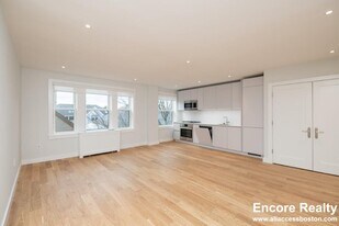 123 Highland Ave, Unit 51 in Somerville, MA - Building Photo