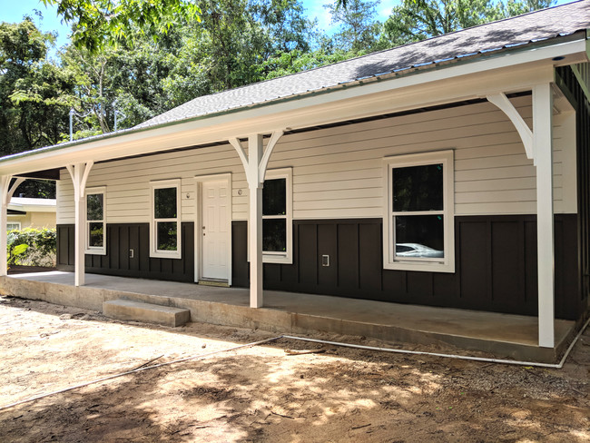 property at 1657 Mayhew St