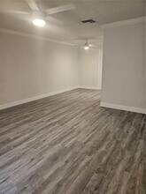 1107 Queen Anne Dr in Palm Harbor, FL - Building Photo - Building Photo