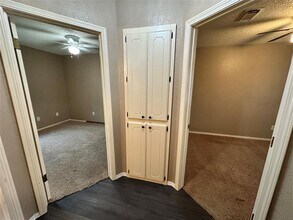 2221 NE 8th St in Moore, OK - Foto de edificio - Building Photo