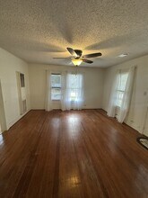 719 Trinity St in Burton, TX - Building Photo - Building Photo