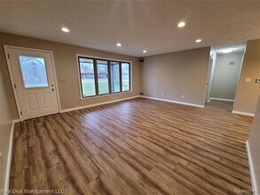 2534 Depew Dr in West Bloomfield Township, MI - Building Photo - Building Photo