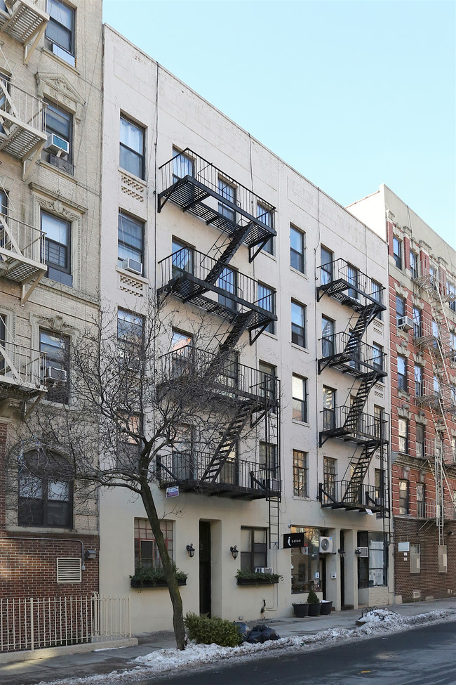 380-382 E 10th St in New York, NY - Building Photo - Primary Photo