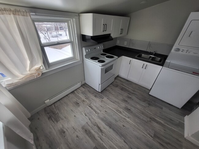 256 Inkster Blvd in Winnipeg, MB - Building Photo - Building Photo