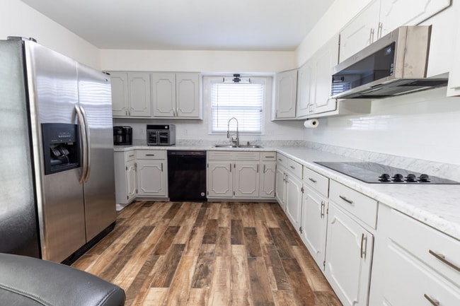 1280 Old Hickory Rd in Memphis, TN - Building Photo - Building Photo