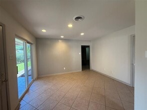4138 Donna Lynn Dr in Houston, TX - Building Photo - Building Photo