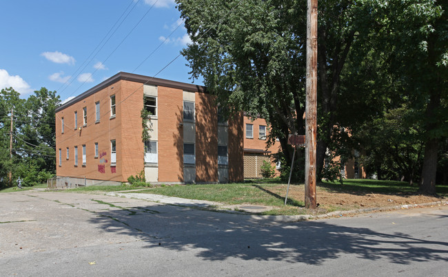 1166 E 65th St in Kansas City, MO - Building Photo - Building Photo