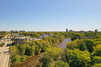 River Rise Apartments in Milwaukee, WI - Building Photo - Building Photo