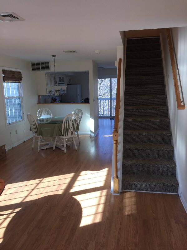 62 Manorwood Dr in Branford, CT - Building Photo - Building Photo
