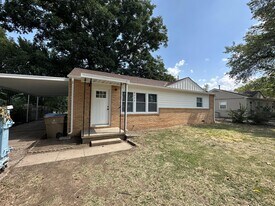 6254 Independence St in Park City, KS - Building Photo