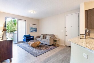 1820 Legends Ln in Daytona Beach, FL - Building Photo - Building Photo