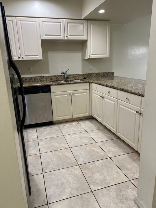 3430 Santa Barbara Blvd S in Cape Coral, FL - Building Photo