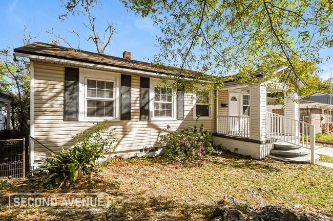 1585 W 16th St in Jacksonville, FL - Foto de edificio - Building Photo