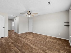 3301 SW Victoria Pl in Bentonville, AR - Building Photo - Building Photo
