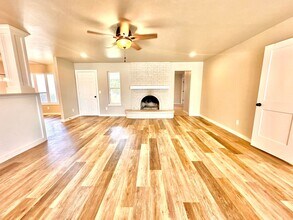 3408 Oak Grove Dr in Midwest City, OK - Building Photo - Building Photo