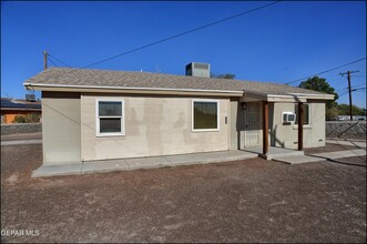 103 Helms Rd in El Paso, TX - Building Photo - Building Photo