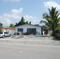 1821 SW 10th St in Fort Lauderdale, FL - Building Photo
