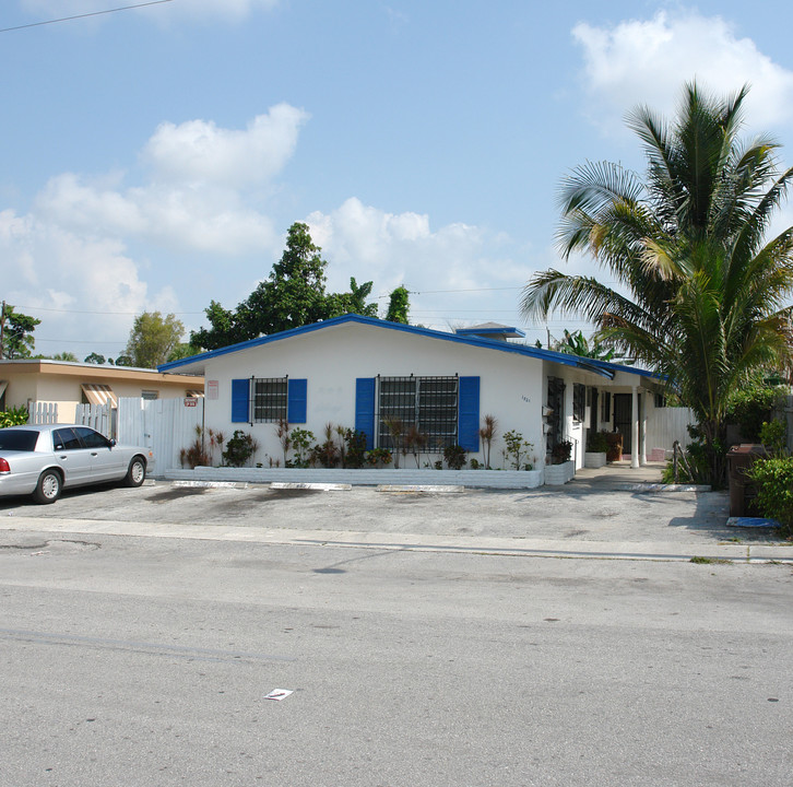 1821 SW 10th St in Fort Lauderdale, FL - Building Photo