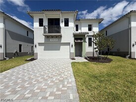 9908 Porto Fino Cir in Ft. Myers, FL - Building Photo
