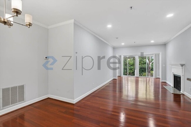 property at 2921 Lenox Rd NE