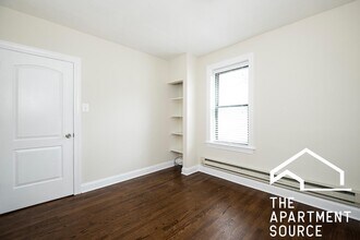 3855 N Greenview Ave, Unit 3S in Chicago, IL - Building Photo - Building Photo